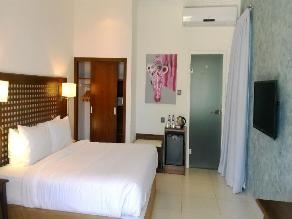 Best Western Plus Serene Atlantic Hotel Sekondi-Takoradi Экстерьер фото
